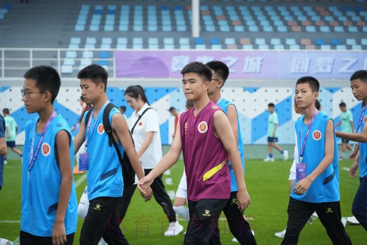 相约唐山南湖城市足球广场 第七届“冀萌杯”青少年足球赛燃情开赛 相约唐山南湖城市足球广场 第七届“冀萌杯”青少年足球赛燃情开赛