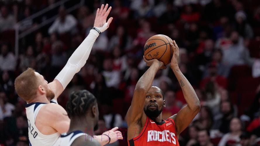 NBA常规赛：杜兰特39+7主导战局火箭110-105险胜森林狼